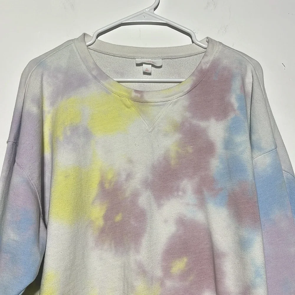 Colsie Tye-Dye Long Sleeve Raw Hem Sweatshirt Size XL - Picture 2 of 8